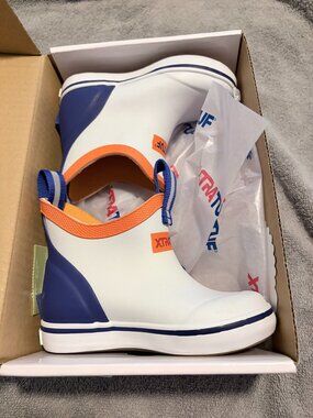 XTRATUF Kid's Ankle Deck Boots NEW in box Size 8